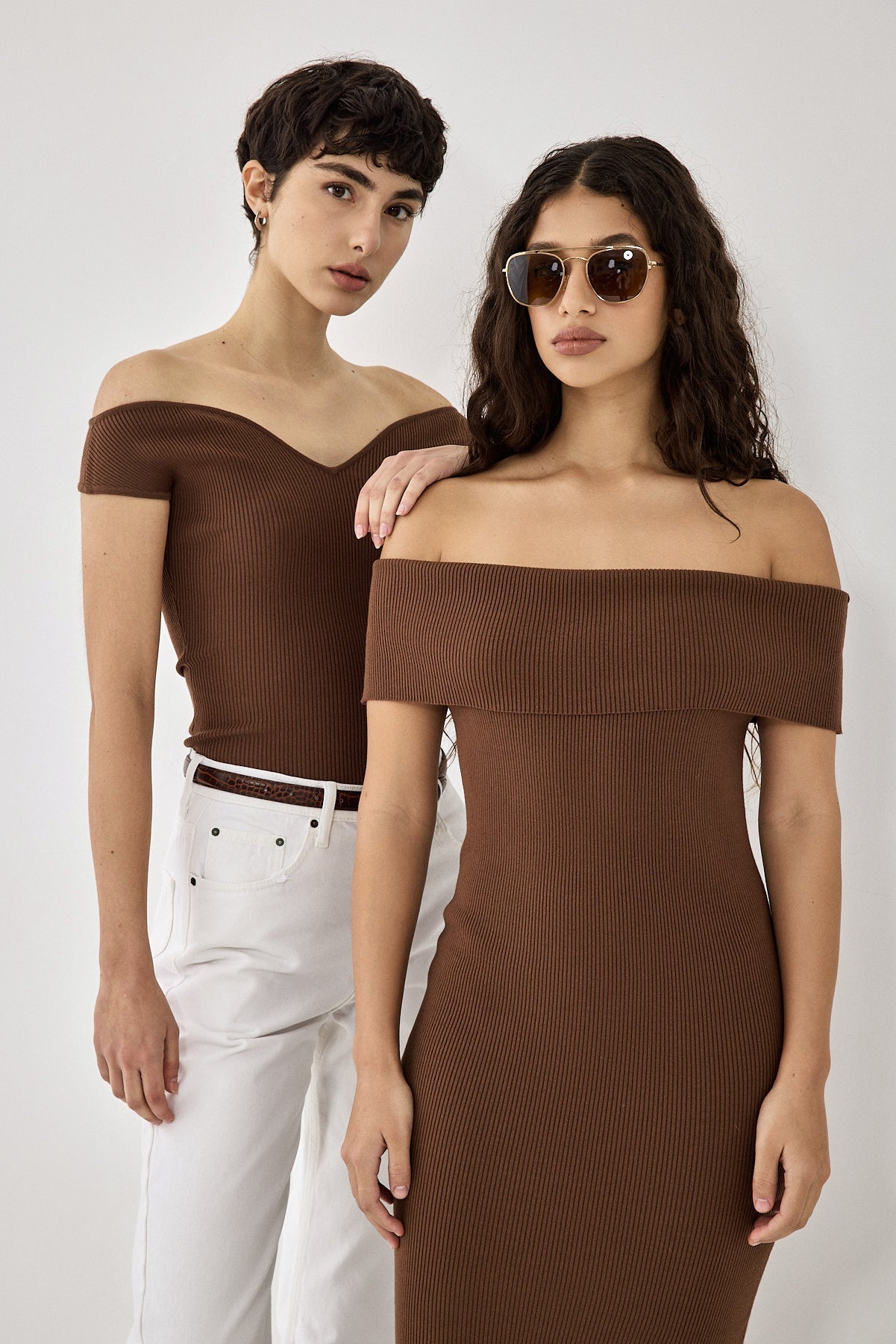 Off Shoulder Tight Ribbed Dress - Dé Rococo