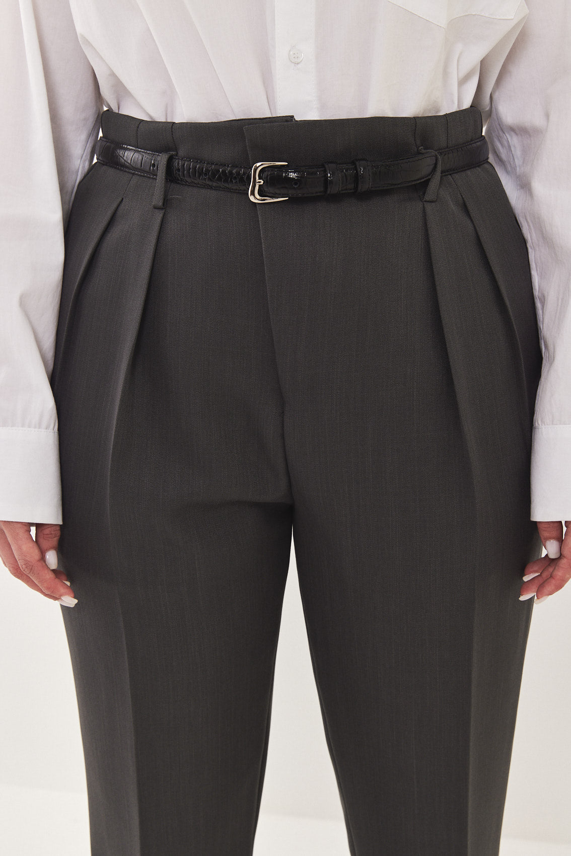 Tapered Pleat Daddy Pants - Dé Rococo