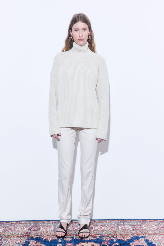 Ribbed Turtleneck Sweater - Dé Rococo