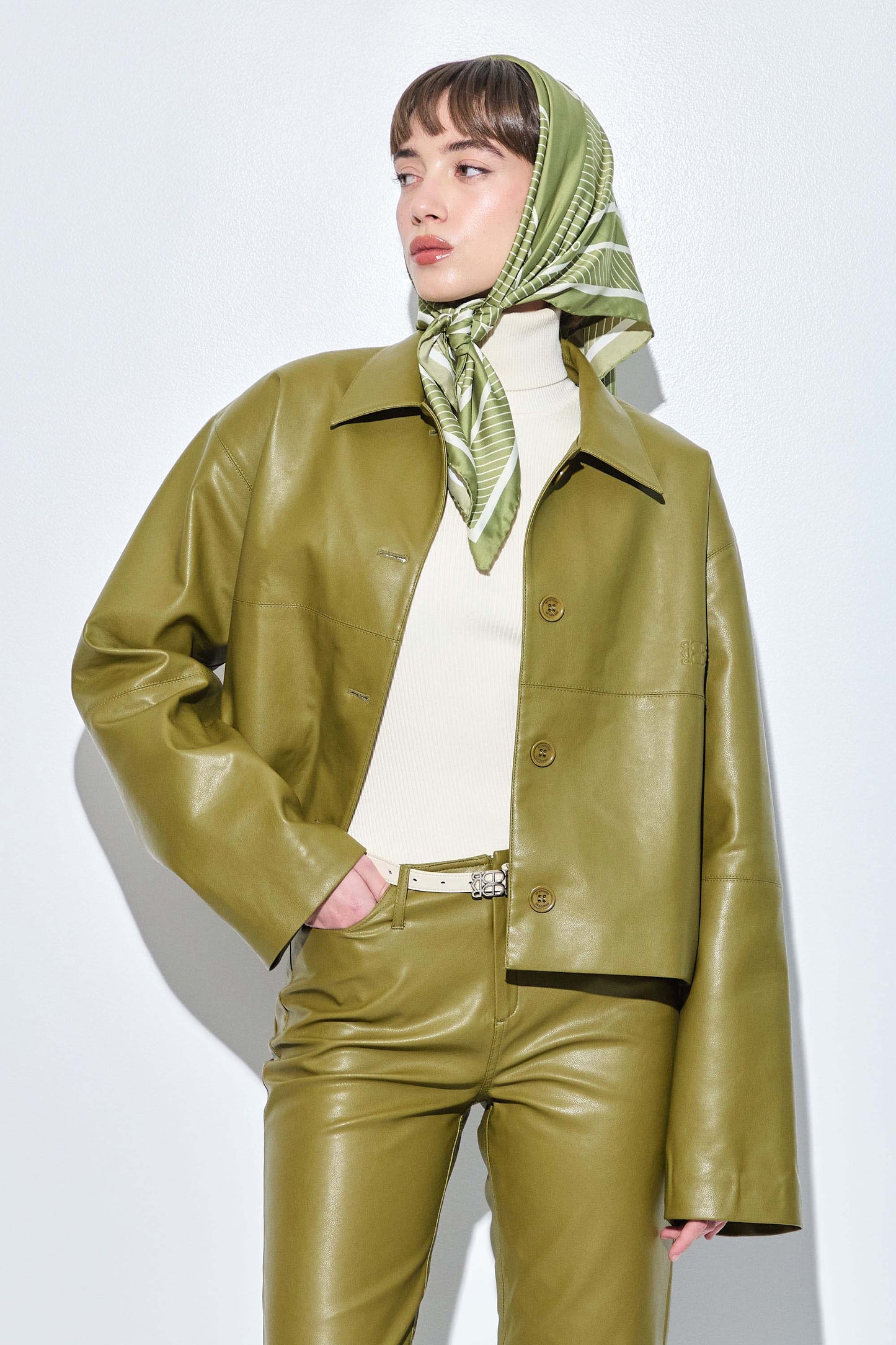 Ribbed Turtleneck Top - Dé Rococo