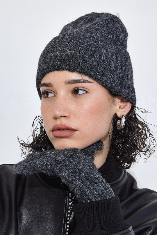 Fuzzy Gloves - Dé Rococo