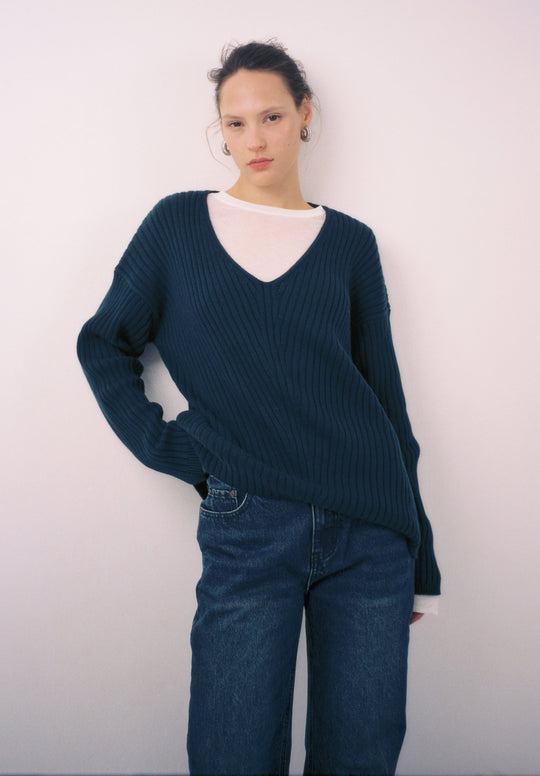 Deep V Neck Ribbed Sweater - Dé Rococo