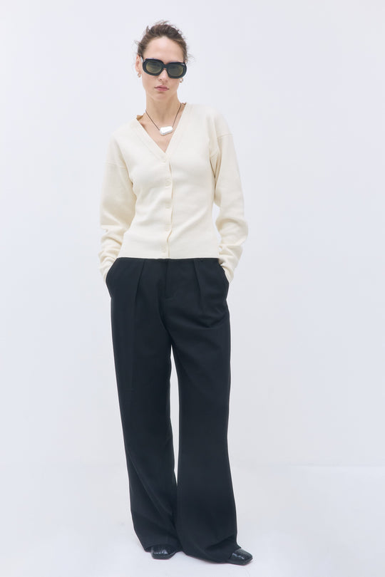 Cinched V Neck Cardigan - Dé Rococo