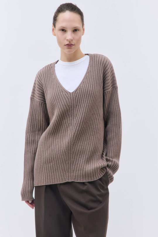 Deep V Neck Ribbed Sweater - Dé Rococo