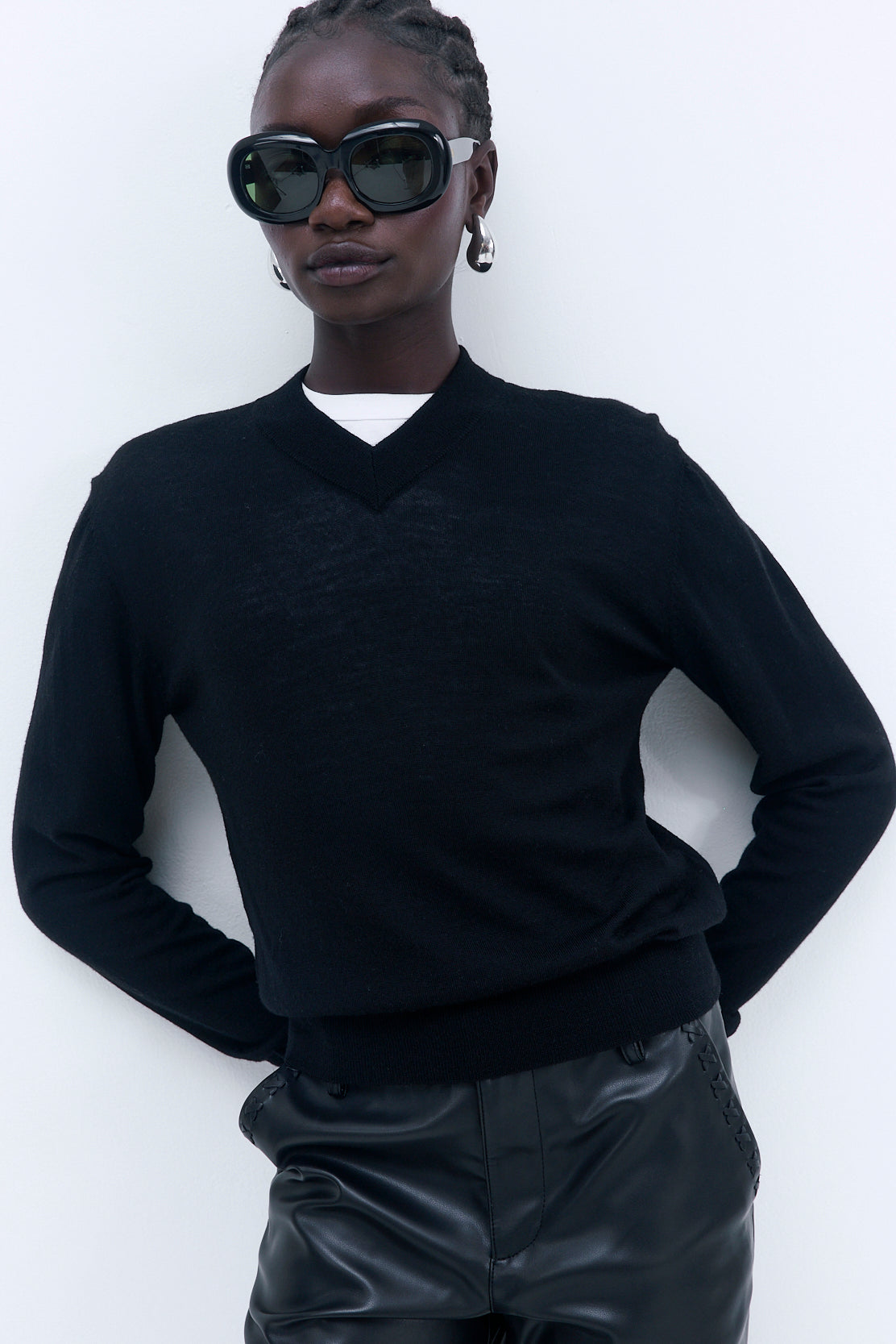 Merino Wool V Neck Sweater - Dé Rococo