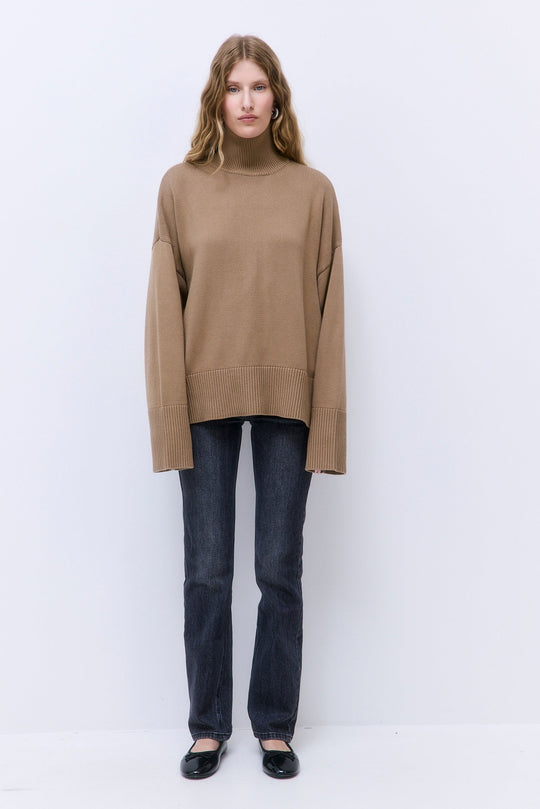 Oversized Turtleneck Jumper - Dé Rococo