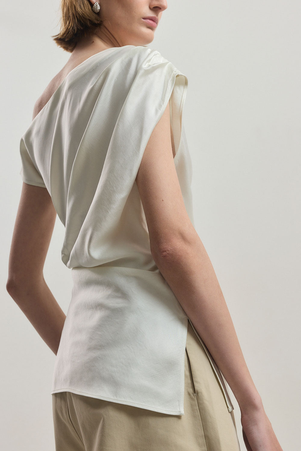 Twill Asymmetric Top