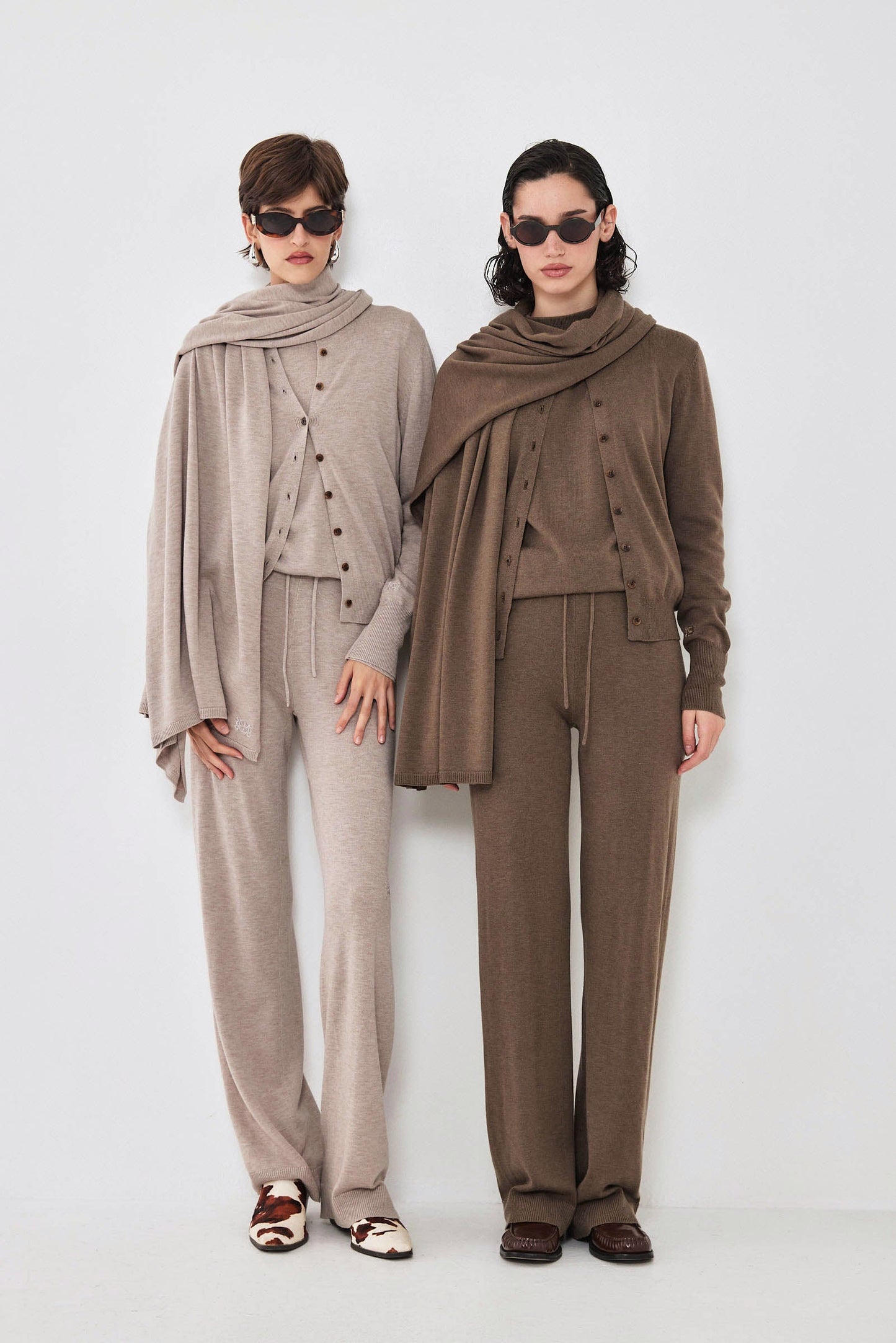 Light Knitted Scarf - Dé Rococo