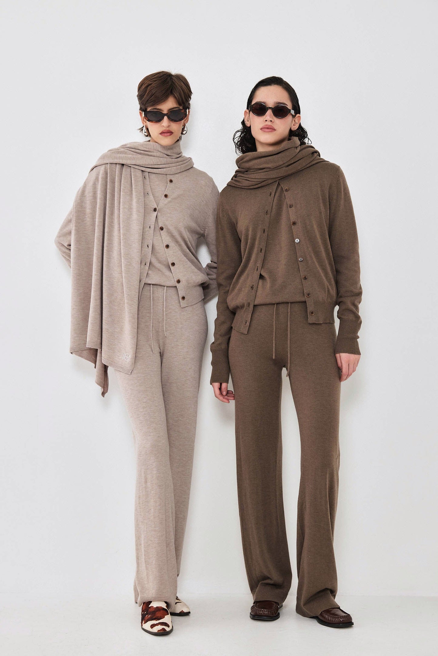 Light Knitted Scarf - Dé Rococo