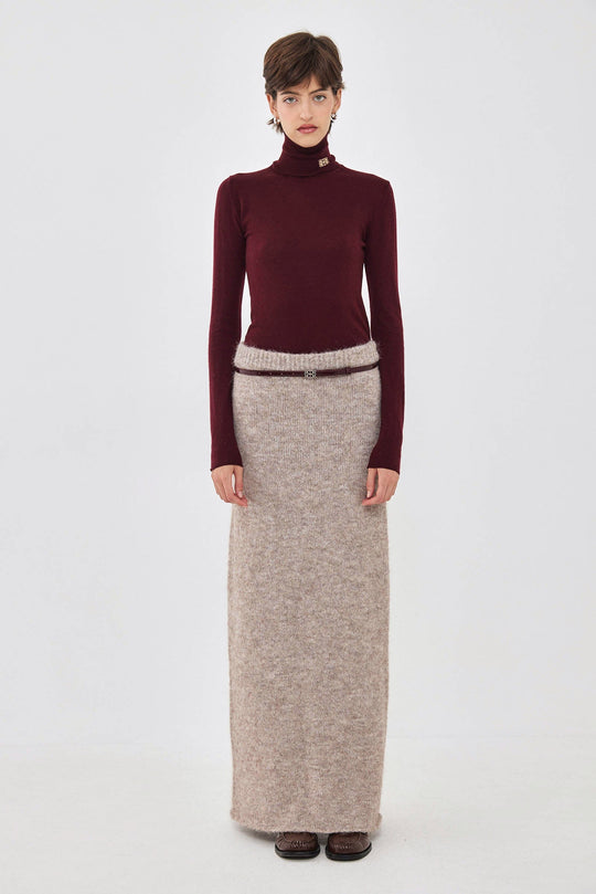 Lightweight Knitted Turtleneck Logo Top - Dé Rococo