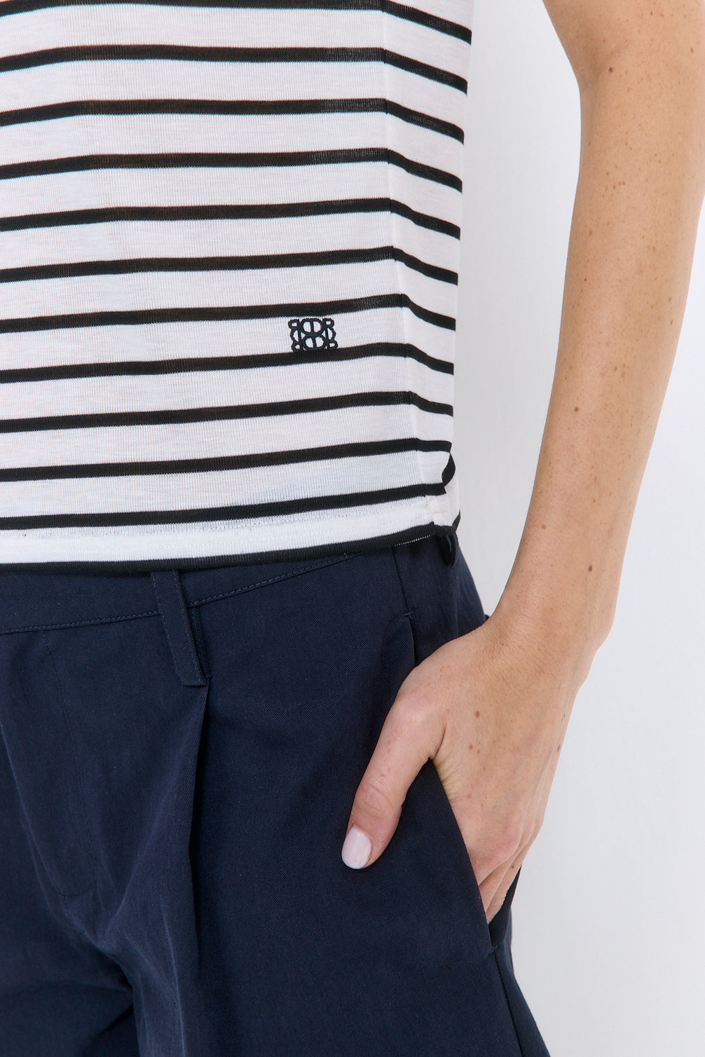 Striped Cup Sleeve Tee - Dé Rococo