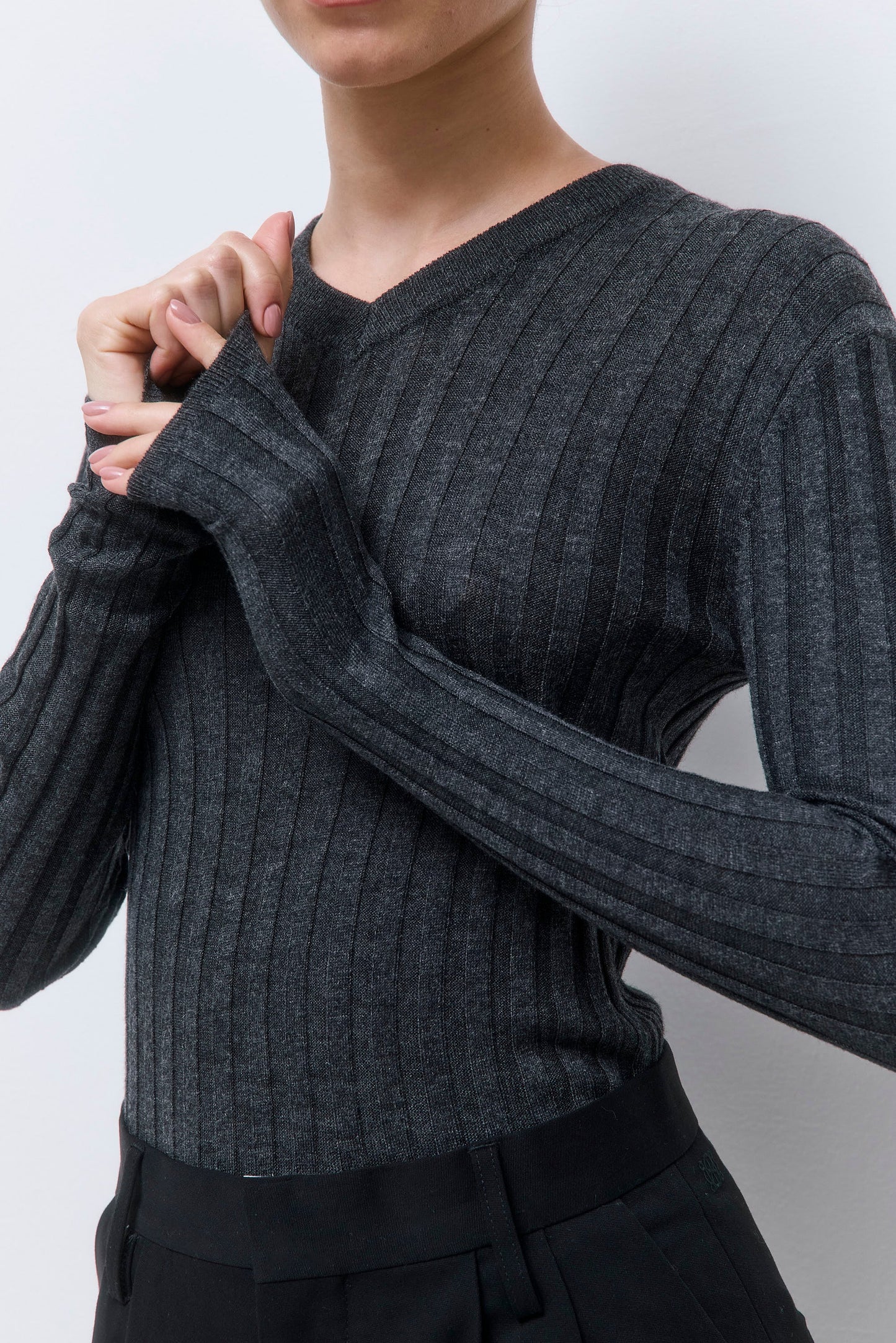 Soft Ribbed V Neck - Dé Rococo