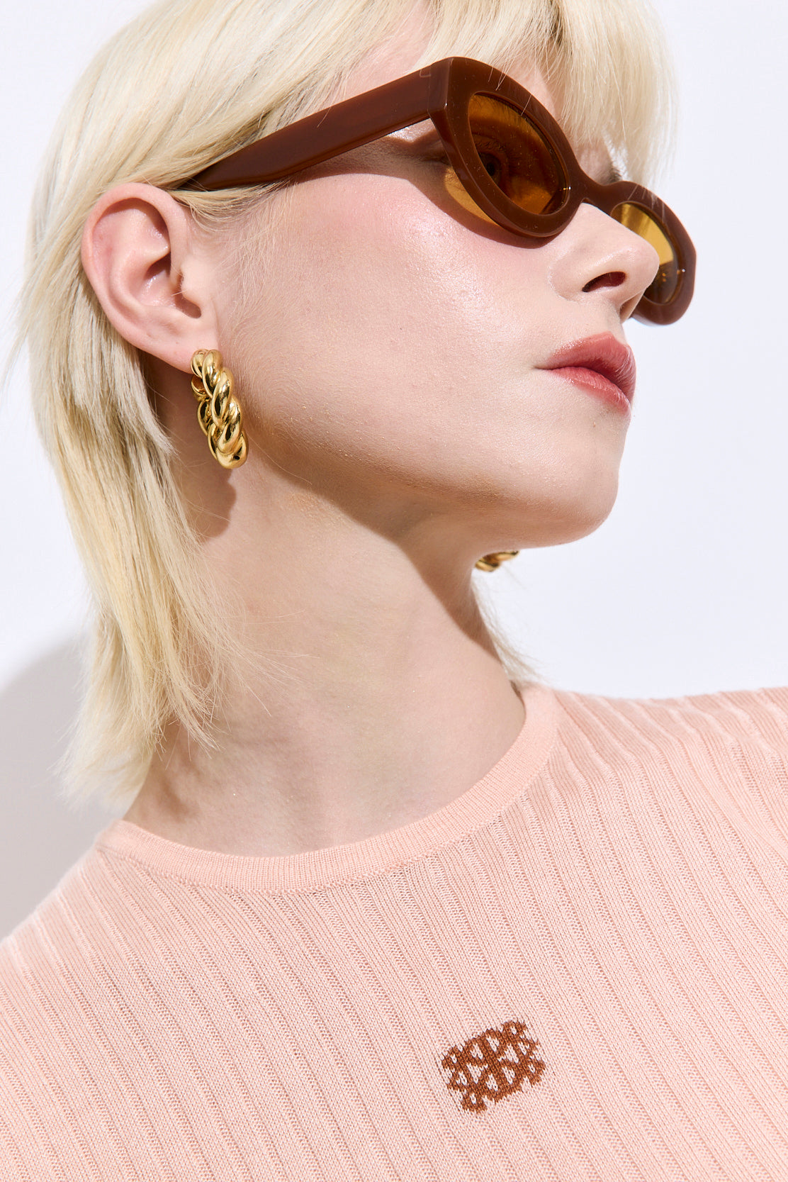 Sheer Ribbed Logo Top - Dé Rococo