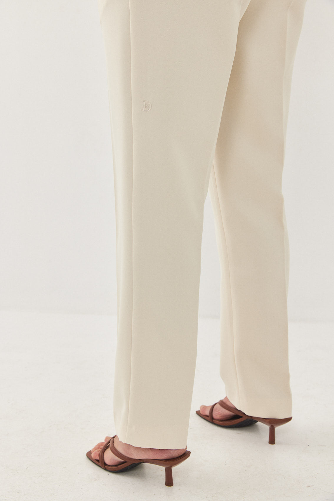 Tapered Pleat Daddy Pants - Dé Rococo