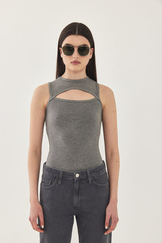 Frontal Cut Out Ribbed Tank Top - Dé Rococo