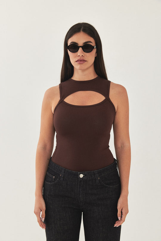Frontal Cut Out Ribbed Tank Top - Dé Rococo