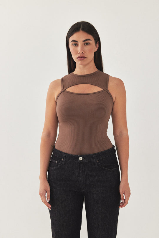 Frontal Cut Out Ribbed Tank Top - Dé Rococo