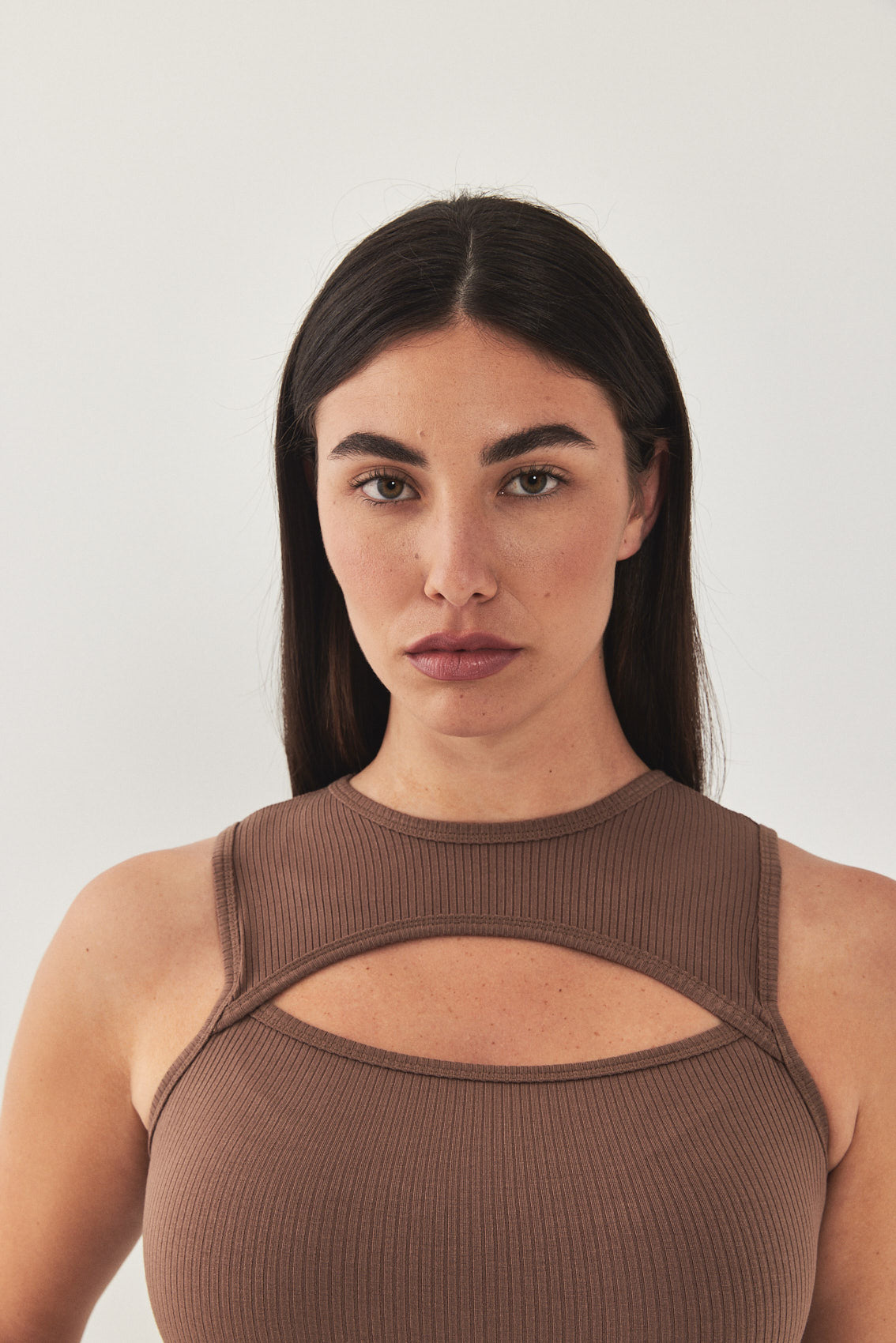 Frontal Cut Out Ribbed Tank Top - Dé Rococo