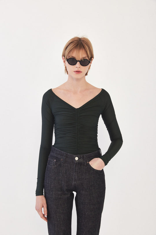 Off Shoulder Gathered Top - Dé Rococo