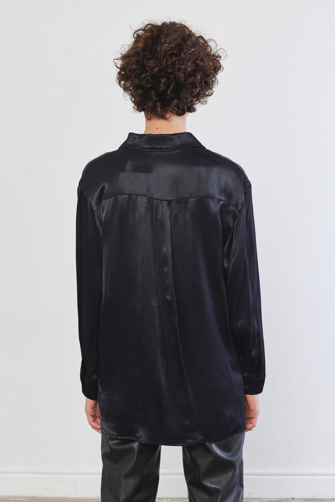Satin Buttoned Blouse - Dé Rococo