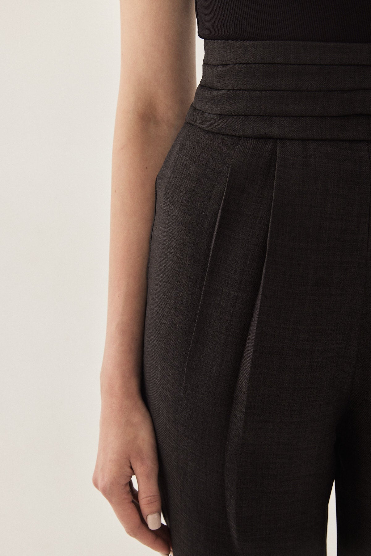 High Waisted Pleated Trousers - Dé Rococo