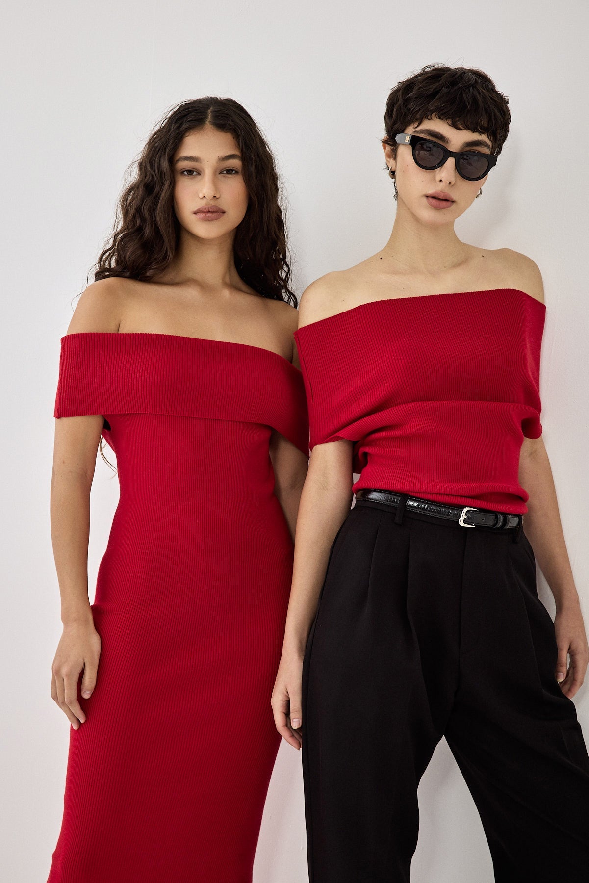 Off Shoulder Tight Ribbed Dress - Dé Rococo