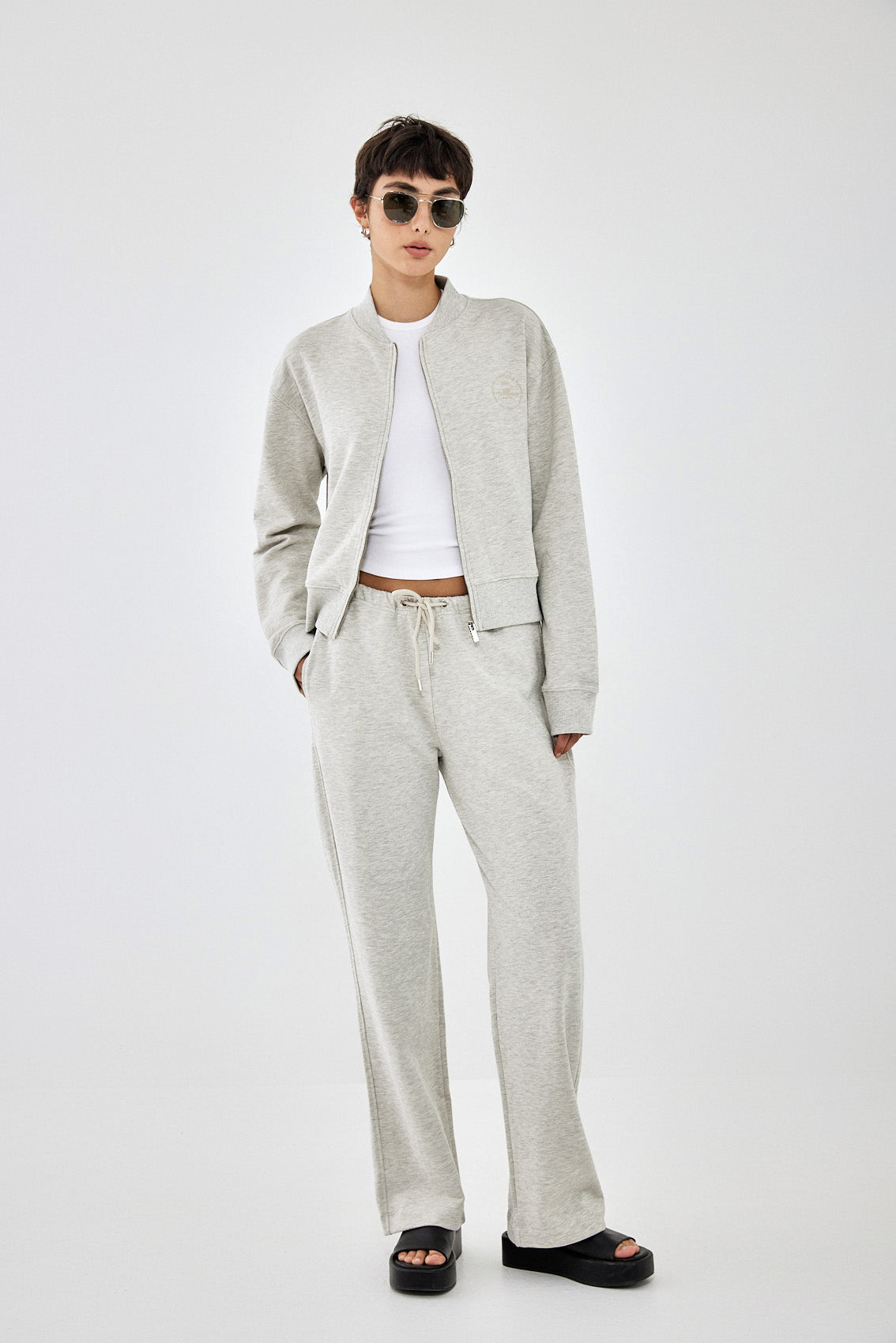 Cropped Zipped Sweatshirt - Dé Rococo