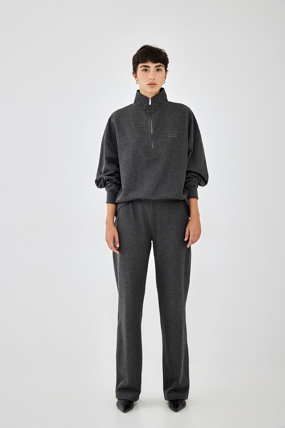 Straight Leg Patch Sweatpants - Dé Rococo