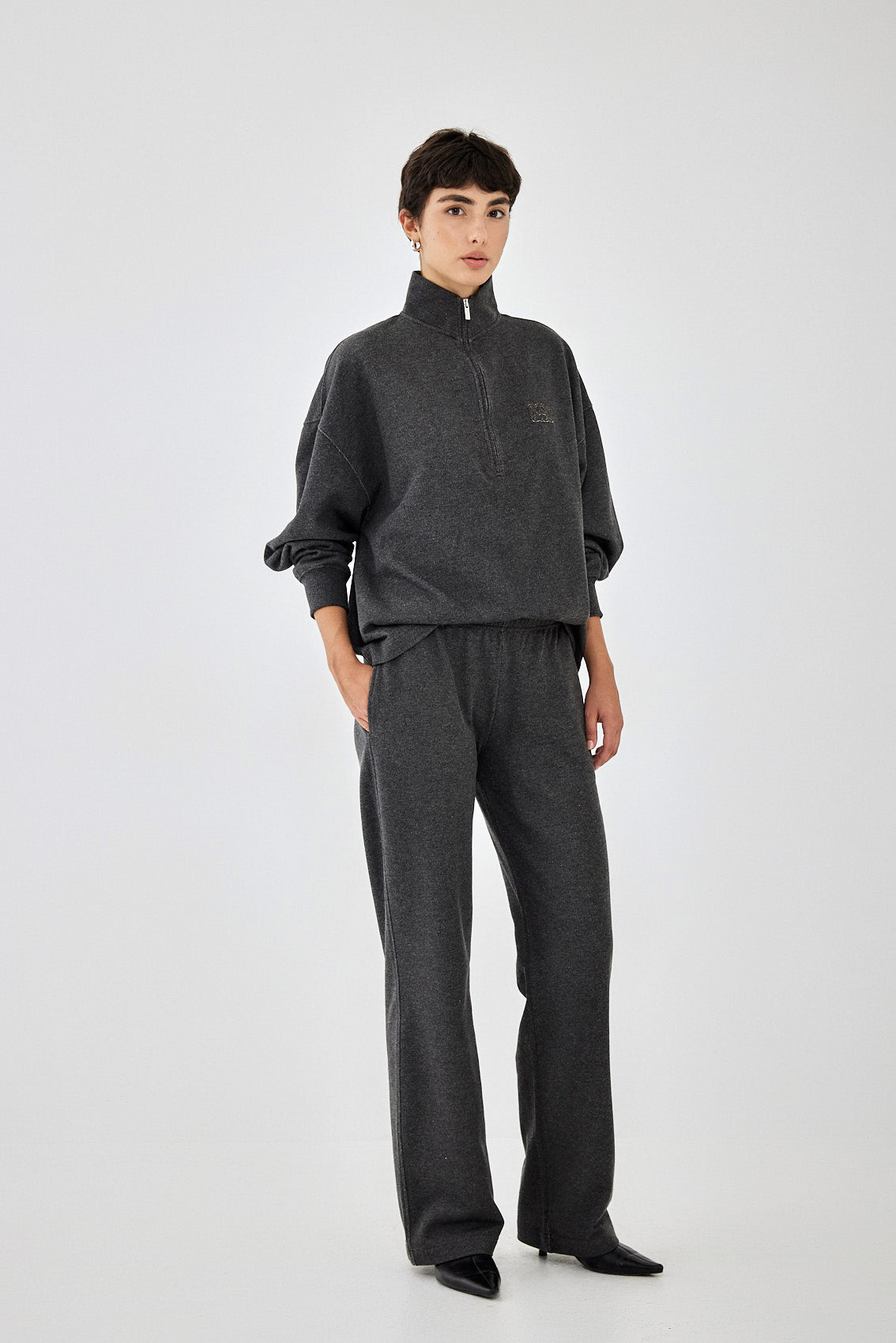 Straight Leg Patch Sweatpants - Dé Rococo