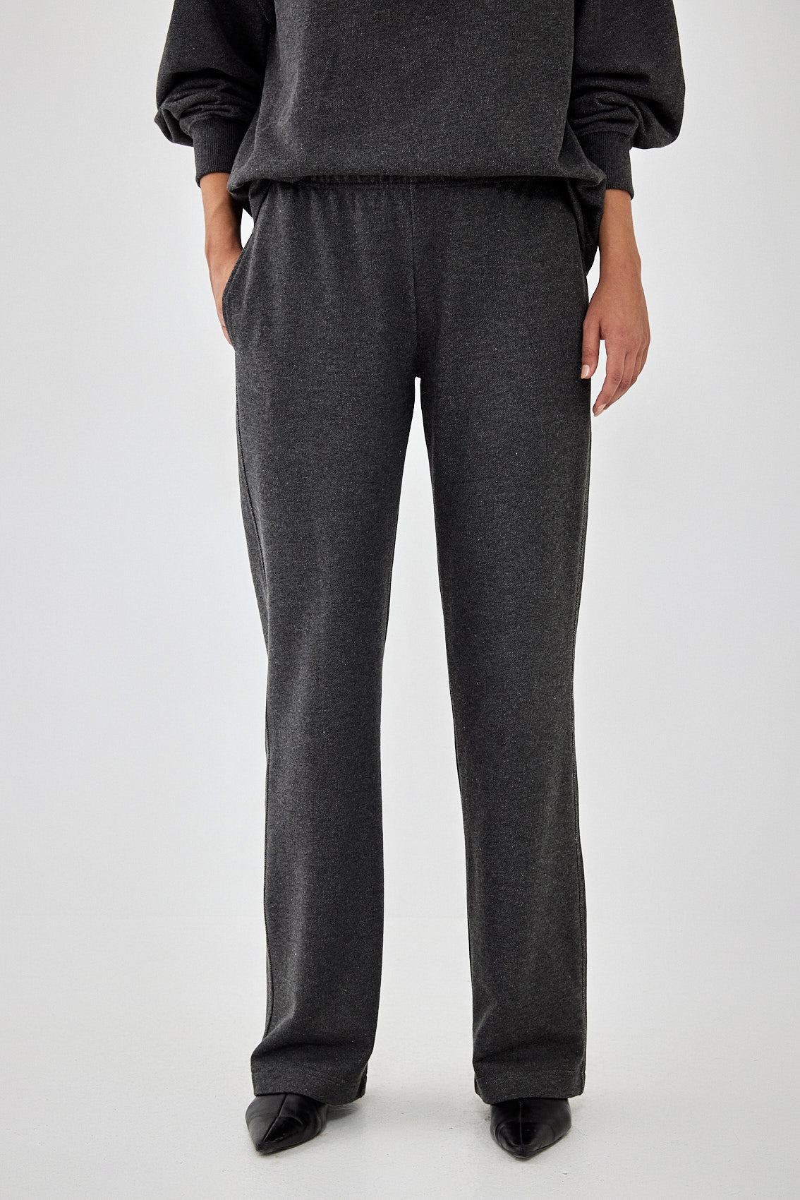 Straight Leg Patch Sweatpants - Dé Rococo