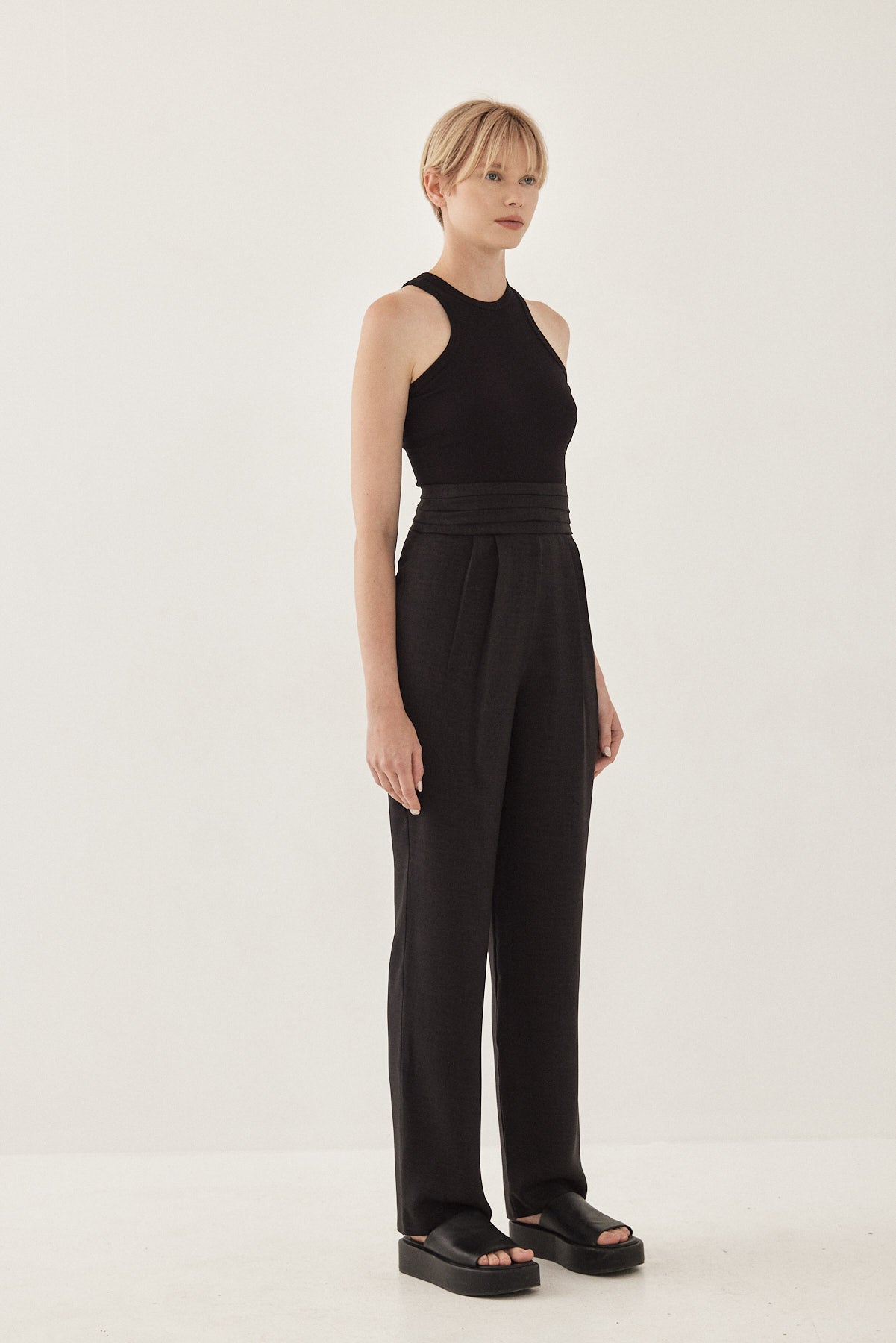 High Waisted Pleated Trousers - Dé Rococo