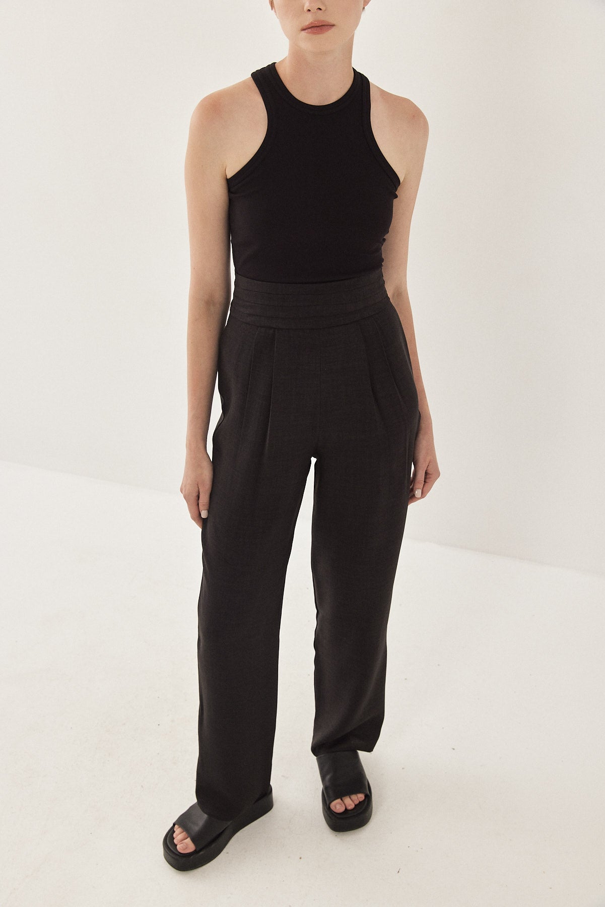 High Waisted Pleated Trousers - Dé Rococo