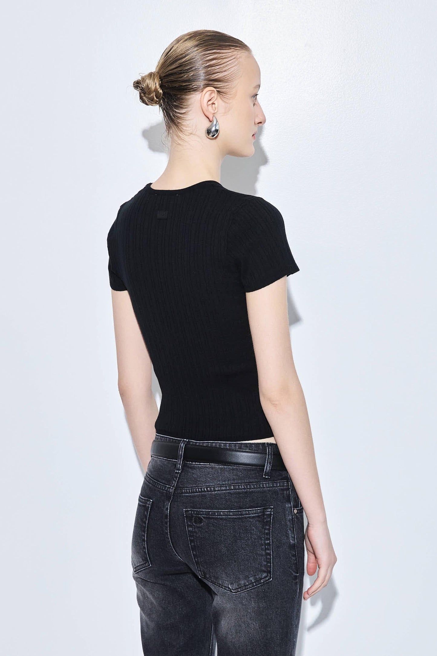 Ribbed Crew Neck Tee