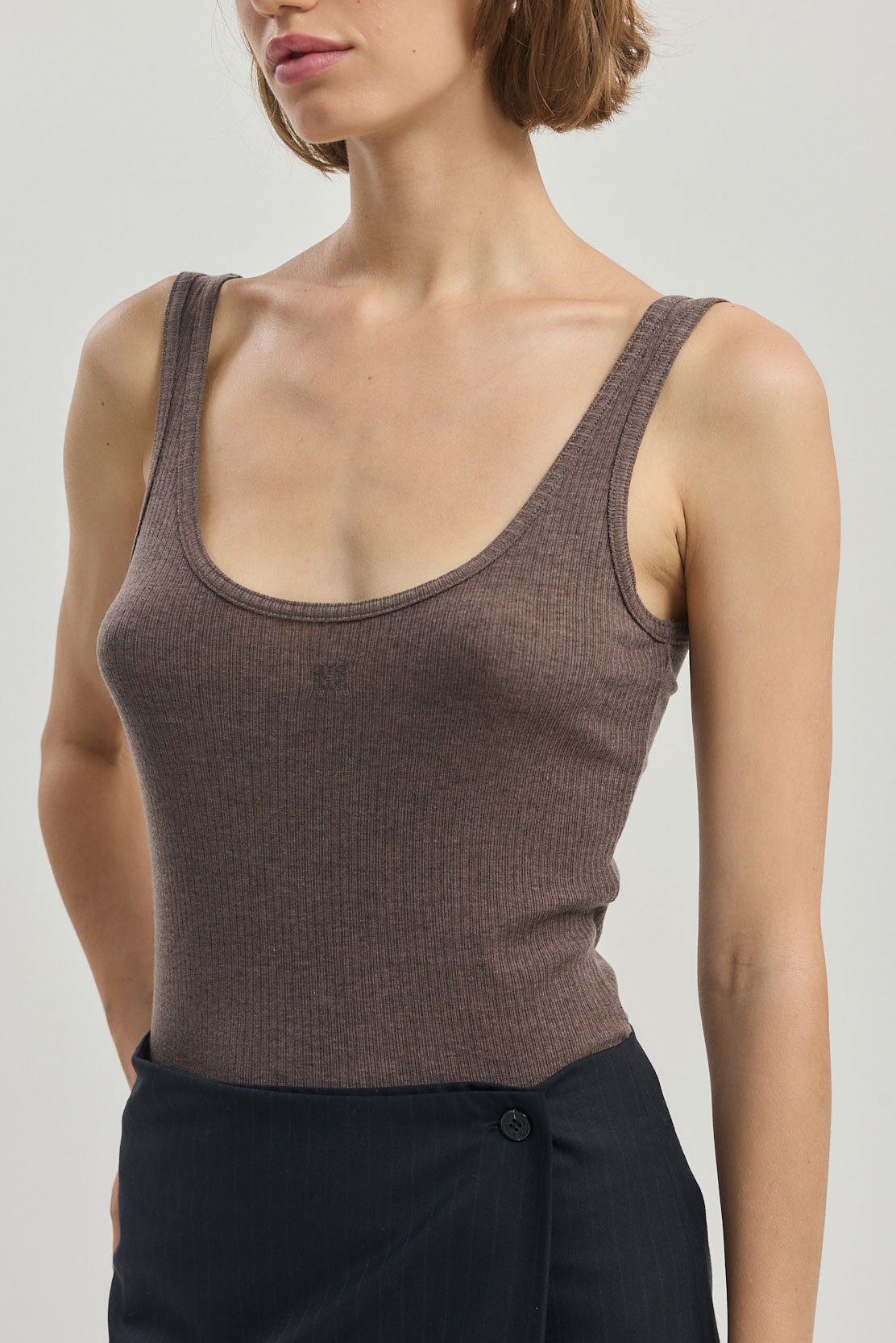 Ribbed Deep Scoop Tank