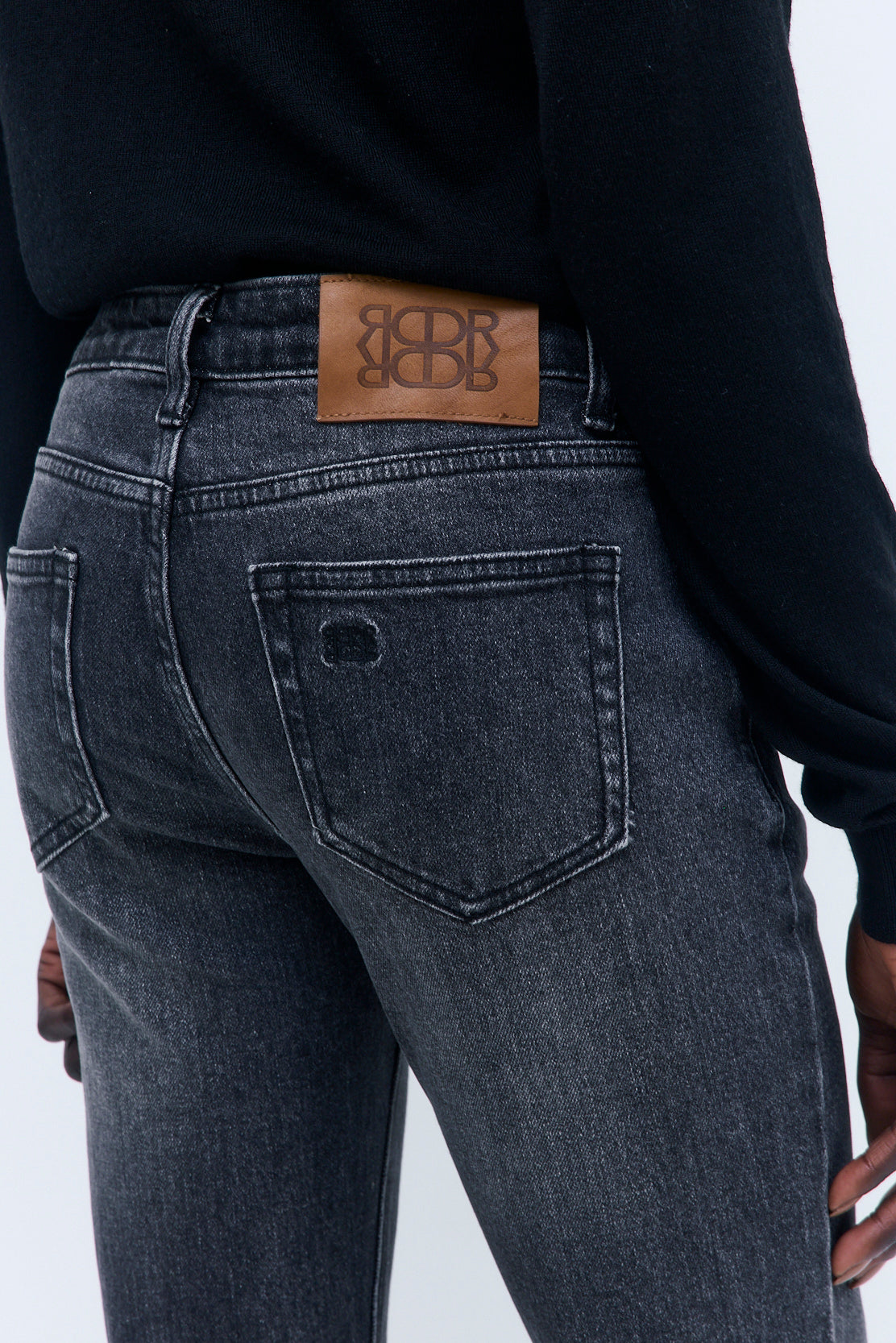 No.18| Mid Rise Fitted Denim