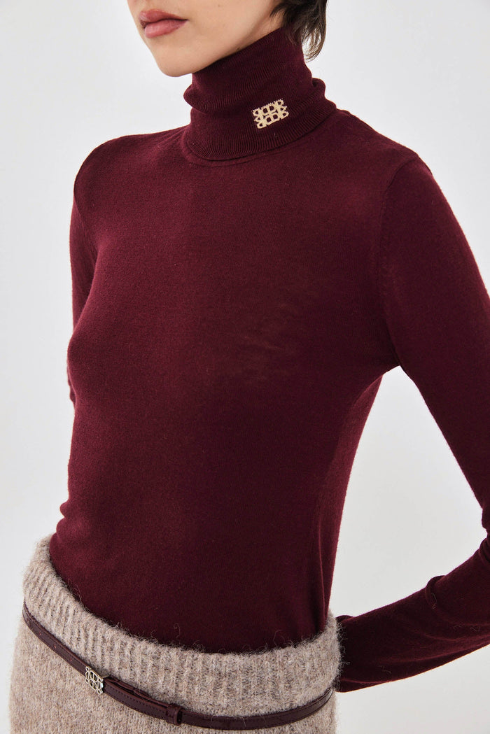 Lightweight Knitted Turtleneck Logo Top