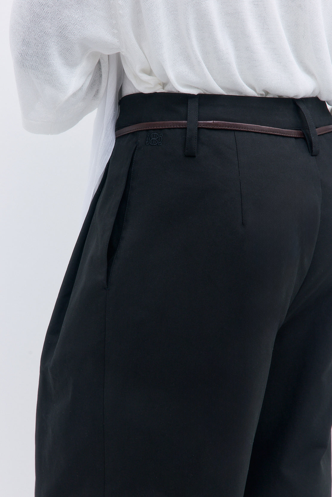 Pleated Barrel Pants