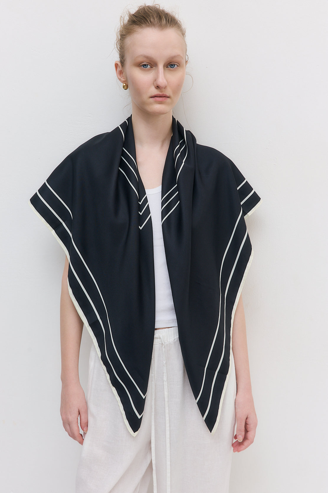 Signature Monogram Scarf - Dé Rococo