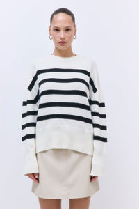 navy-white-stripes