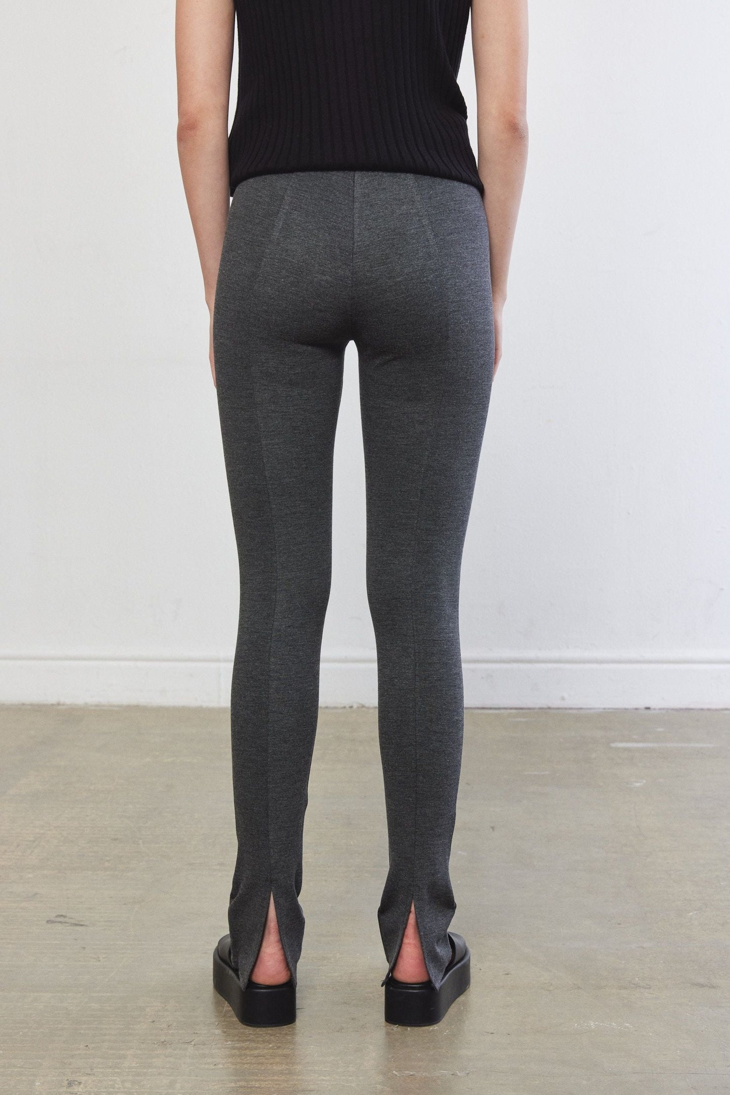 Back Slit Leggings - Dé Rococo