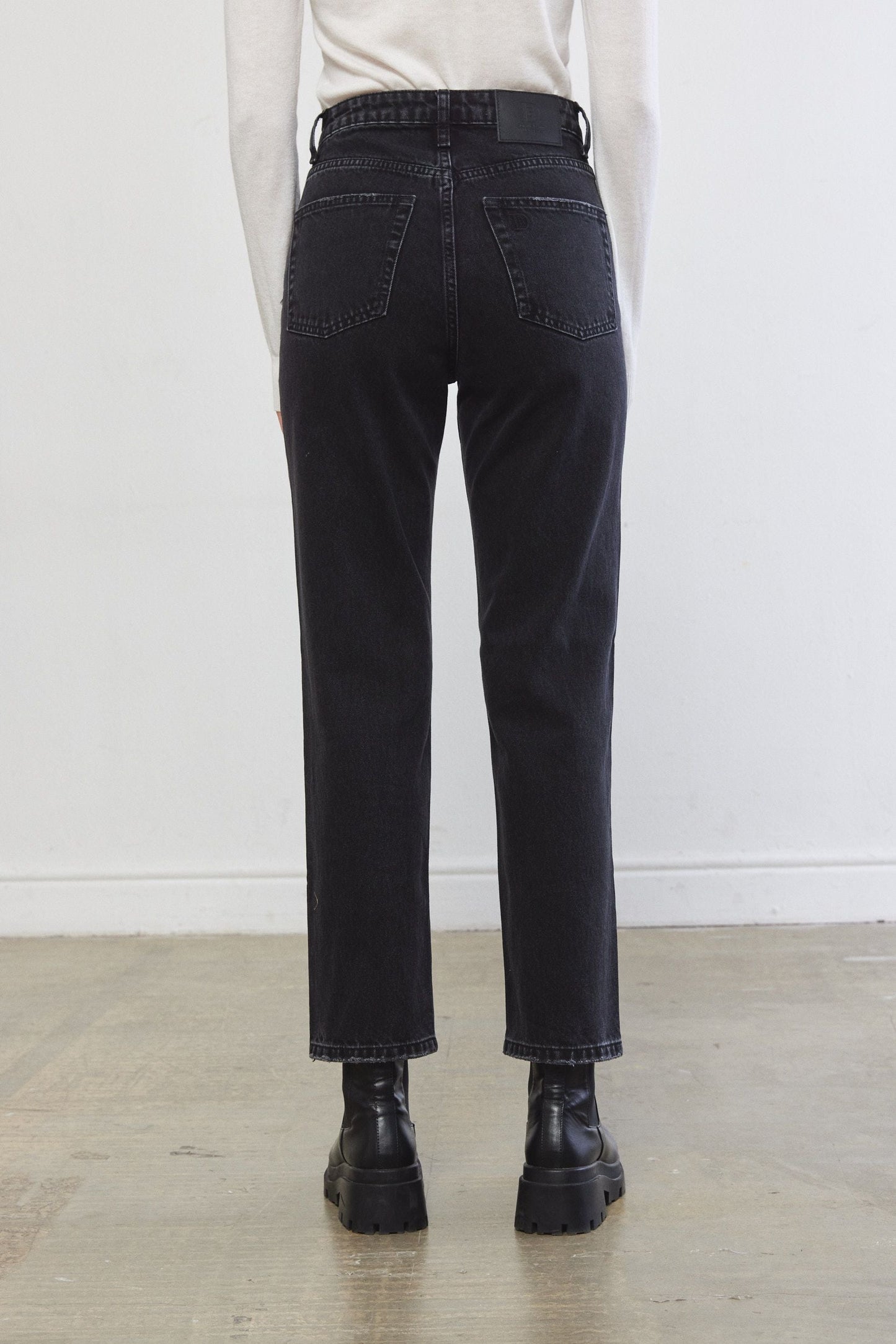 No.5| High Waist Straight Cropped Denim