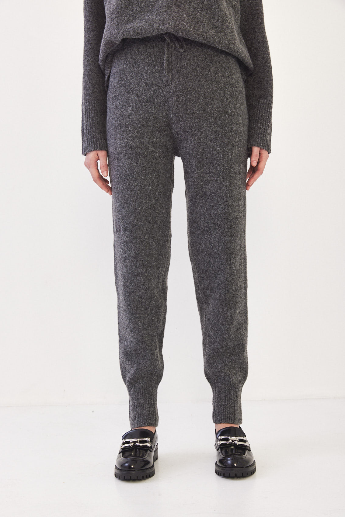 Thick Knitted Jogger