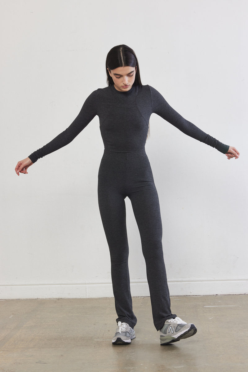 Ribbed Flat-Lock Flare Leggings